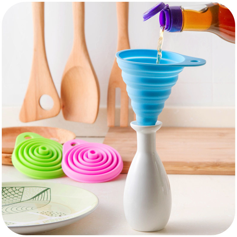 Kitchen-Tool-DIY-Food-Grade-Folding-Silicone-Funnel-Household-Liquid-Dispensing-Mini-Funnel-Random-Color-1