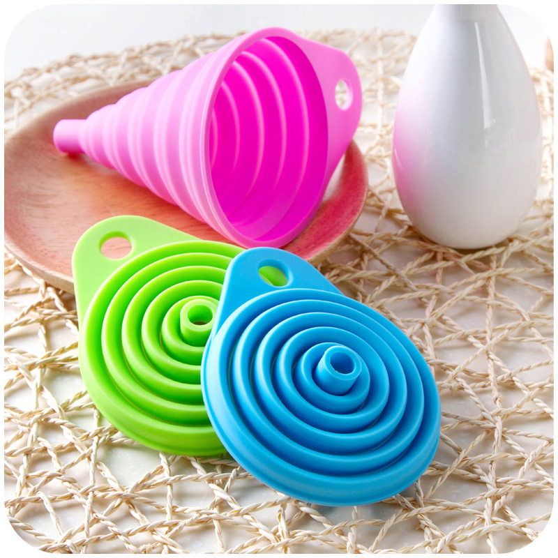 Kitchen Tool DIY Food-Grade Folding Silicone Funnel Household Liquid Dispensing Mini Funnel Random Color