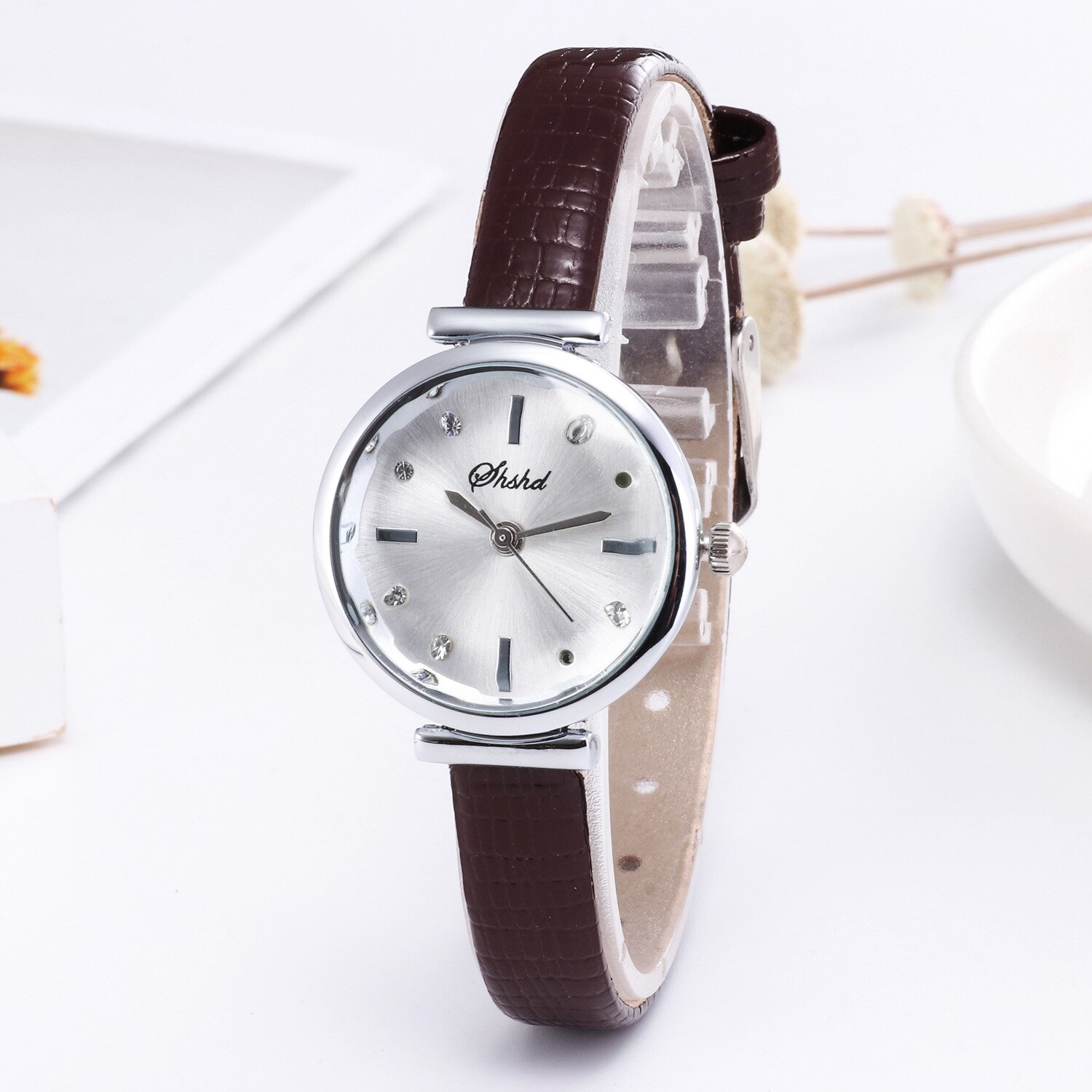 Fashion-casual-ladies-quartz-watch-small-dial-steel-strap-vintage-luxury-watch-ladies-belt-watch-rhinestone-1.jpg