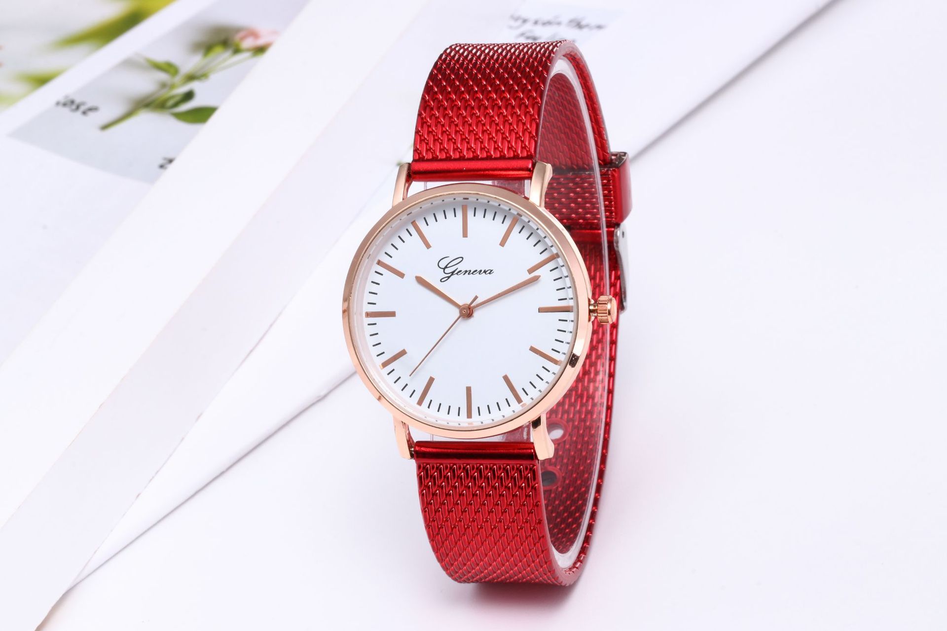 Luxury-Wrist-Watches-for-Women-Fashion-Quartz-Watch-Silicone-Band-Dial-Women-Wathes-Casual-Ladies-watch-2.jpg