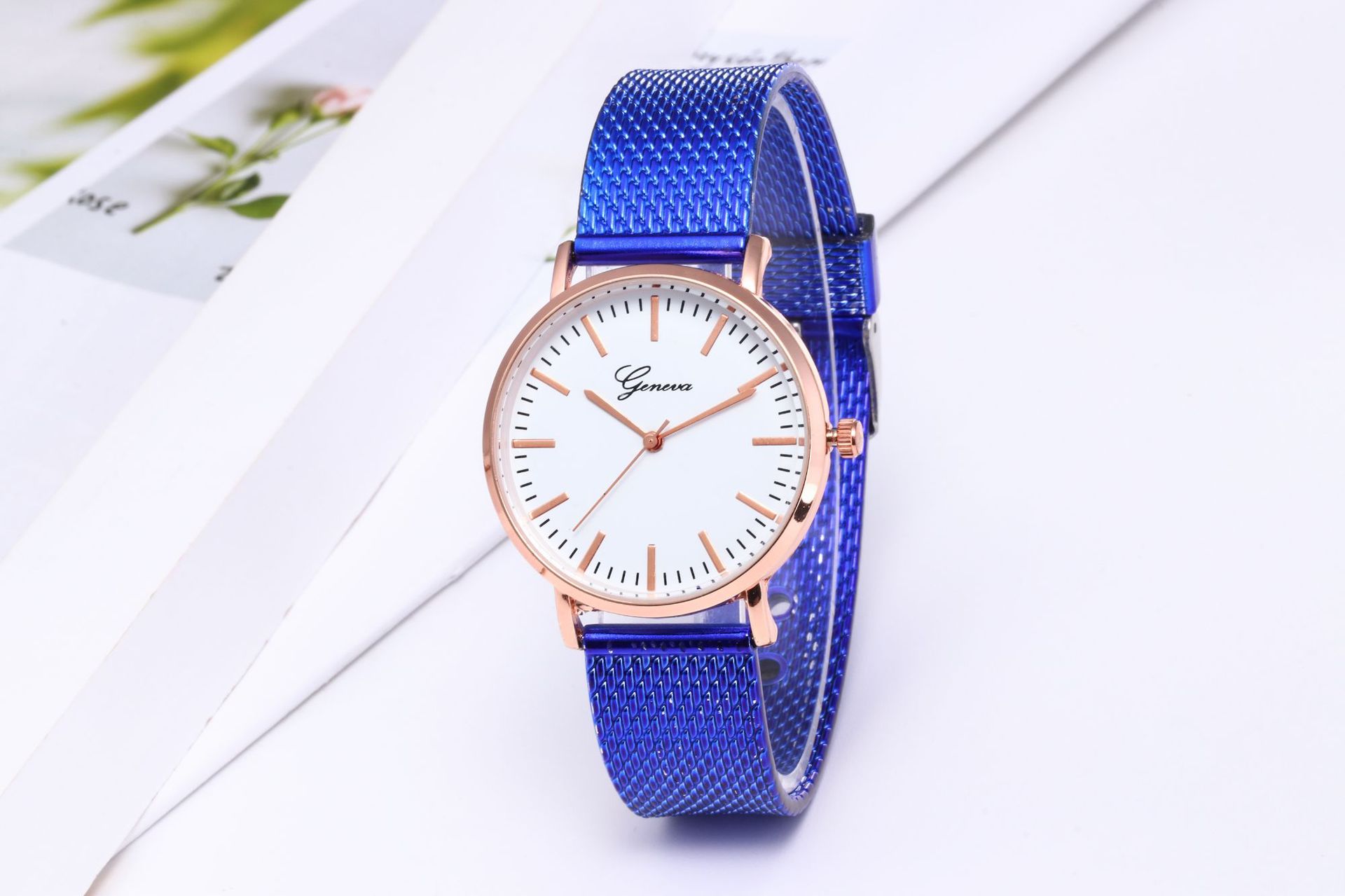 Luxury-Wrist-Watches-for-Women-Fashion-Quartz-Watch-Silicone-Band-Dial-Women-Wathes-Casual-Ladies-watch-3.jpg