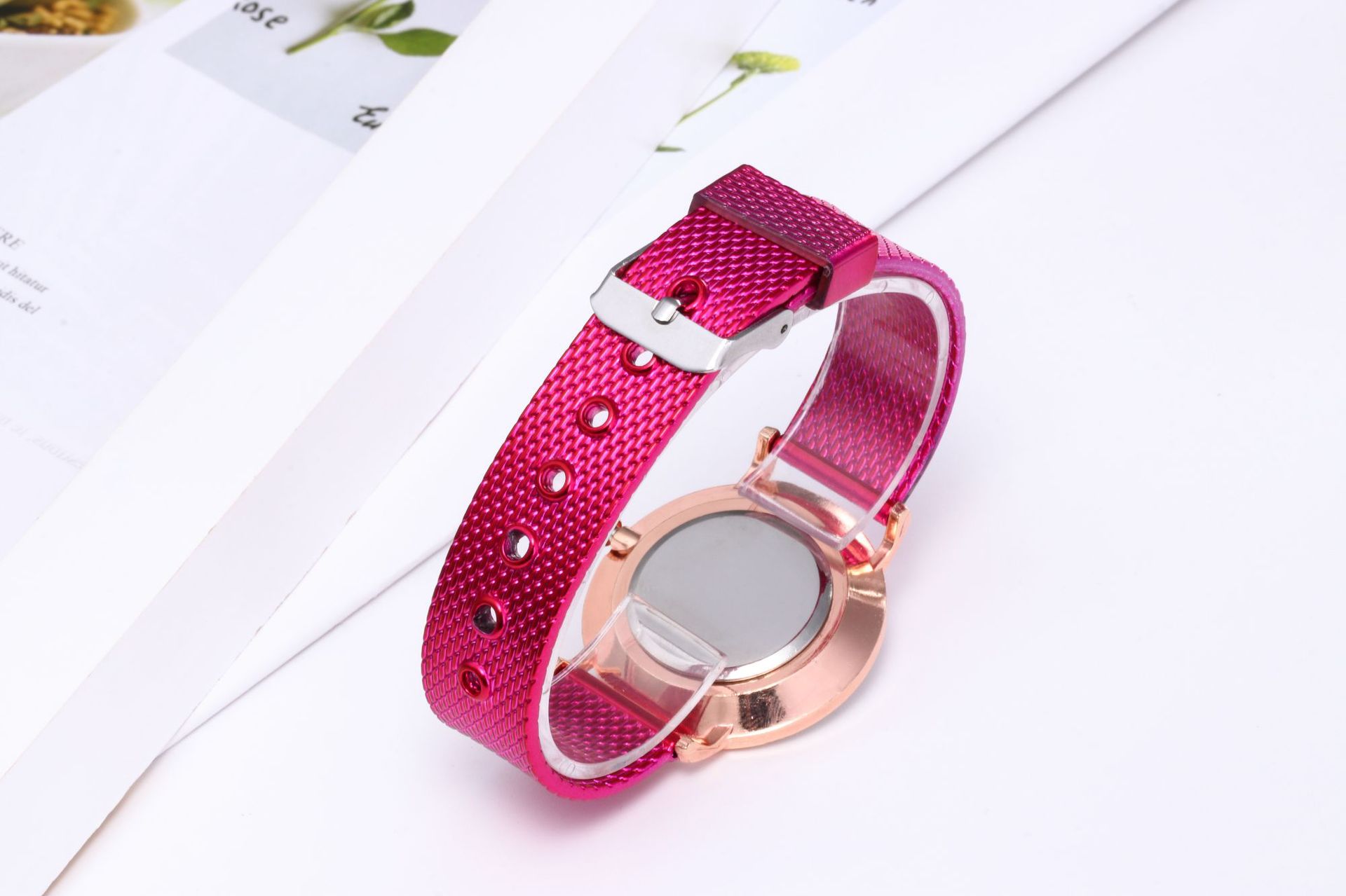 Luxury-Wrist-Watches-for-Women-Fashion-Quartz-Watch-Silicone-Band-Dial-Women-Wathes-Casual-Ladies-watch-4.jpg